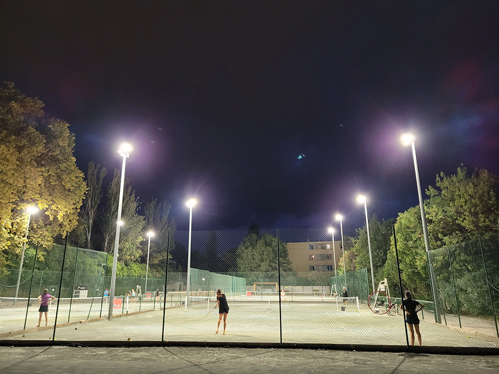 Luminaires Led Tennis Extérieurs du SMUC réalisés par Ledustry