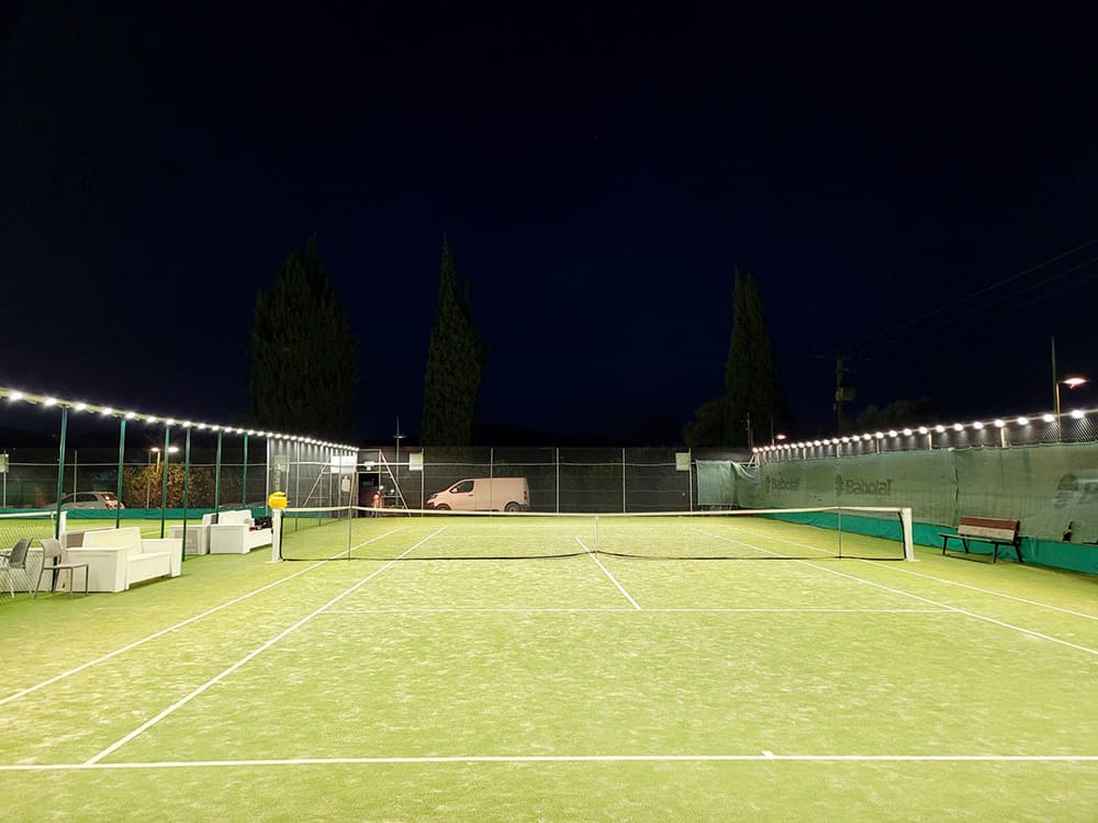 Eclairage Led Courtline TC Saint-Cyr-Sur Mer réalisé par Ledustry